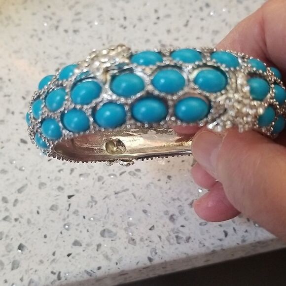 GORGEOUS WANNABE!!!BRAND NEW!!! PURCHASED IN MIAMI!!! - Picture 2 of 10